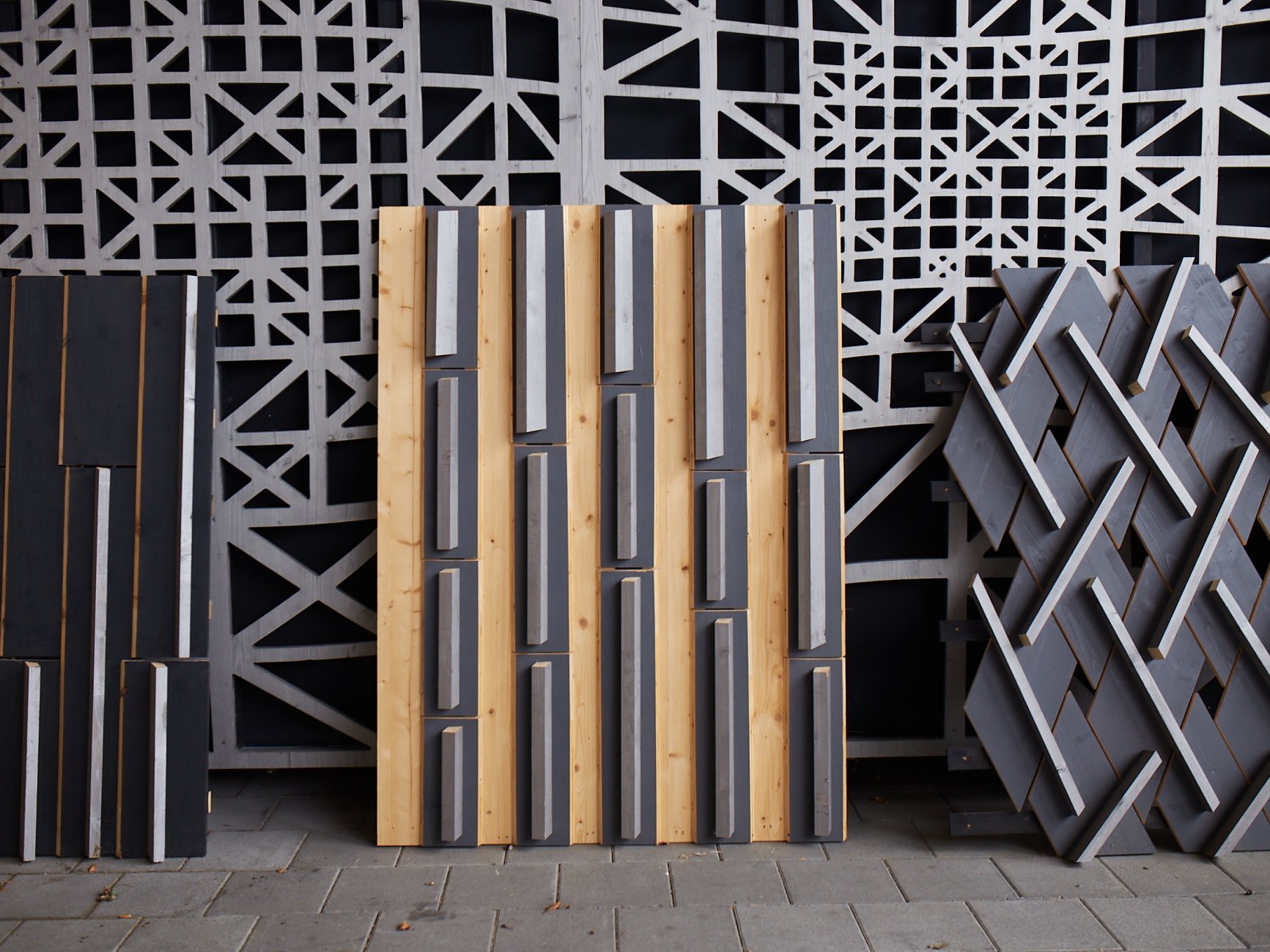 Diverse Mock-up parametrischer Fassaden aneinander gereiht