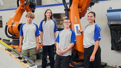 Vier neue Lernende starten ihre Ausbildung bei ERNE Holzbau