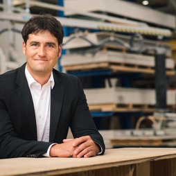 Dirk Schneider