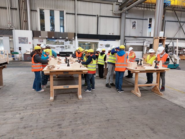 Zukunftstag bei ERNE AG Holzbau Zukunftstag bei ERNE AG Holzbau