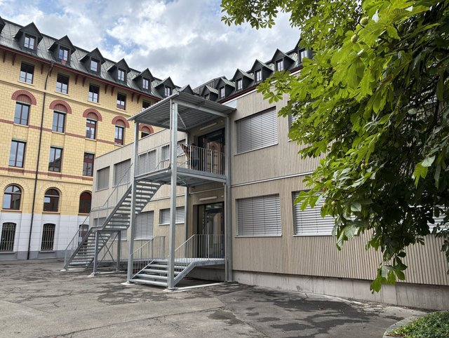 Temporäre Räume Schulgebäude Immensee