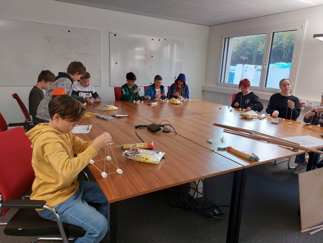 Zukunftstag bei ERNE AG Holzbau Zukunftstag bei ERNE AG Holzbau