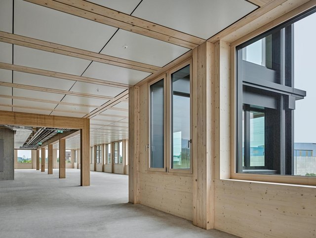 Suurstoffi S22, Rotkreuz