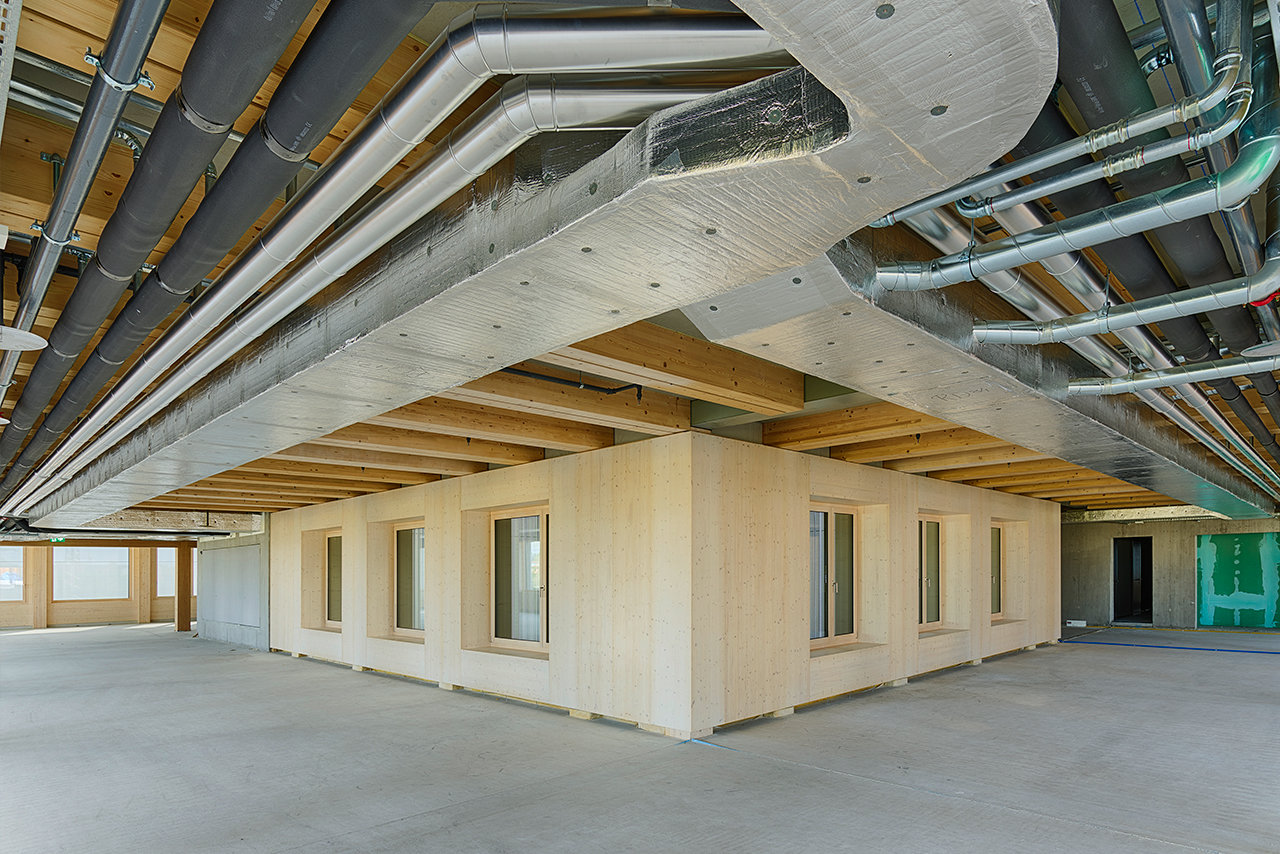 Suurstoffi S22, Rotkreuz