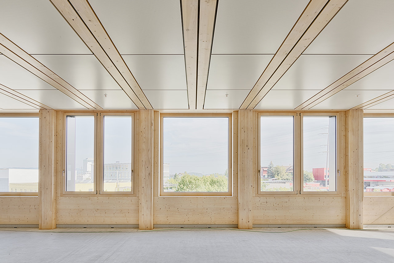 Suurstoffi S22, Rotkreuz