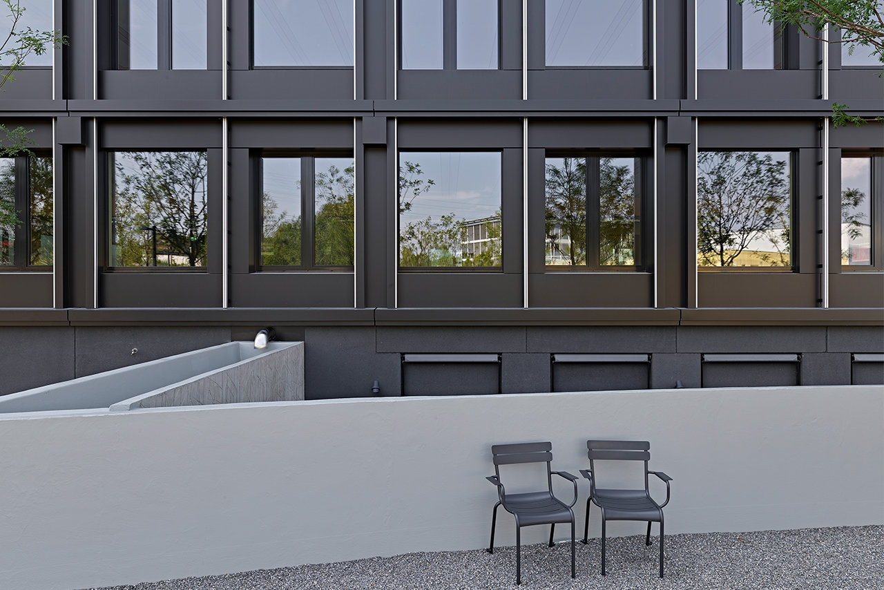 Suurstoffi S22, Rotkreuz